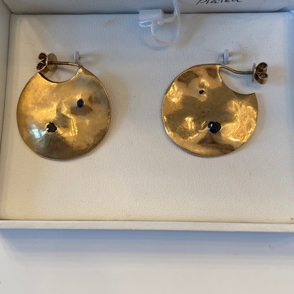 Holly Ryan 18k gold plated earring with 2 blue gemstones - Picture 1 of 8